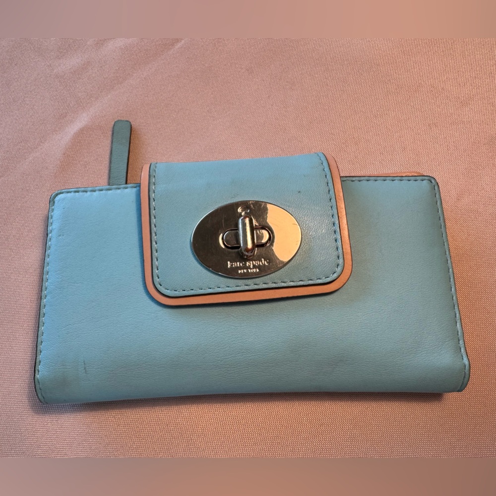 Kate Spade Light Blue Leather wallet toggle closure zip coin retro